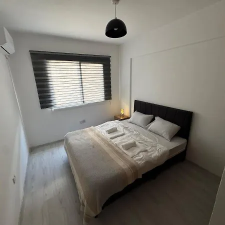Apartman Center 3 Bedroom Flat Steps From Kyrenia