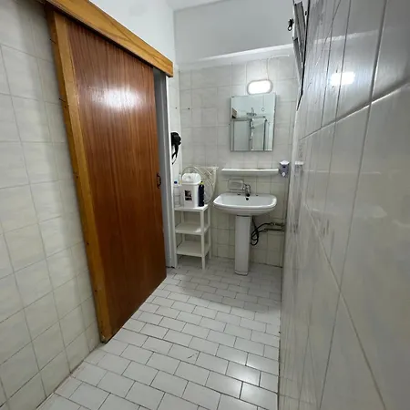 Center 3 Bedroom Flat Steps From Kyrenia Apartment Kyrenia (Northern Cyprus)