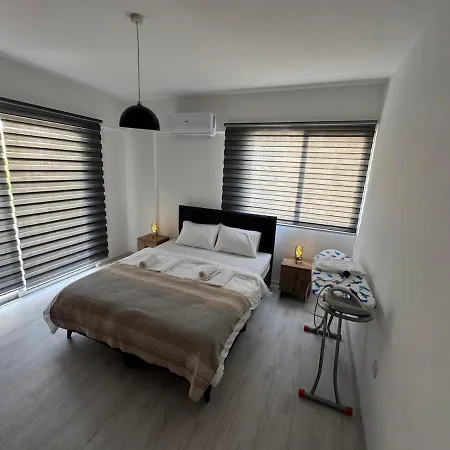 Center 3 Bedroom Flat Steps From Kyrenia Apartment