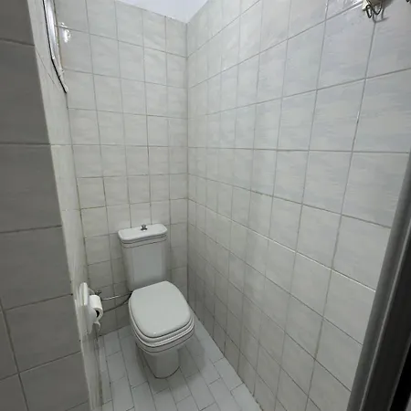 Apartment Center 3 Bedroom Flat Steps From Kyrenia *